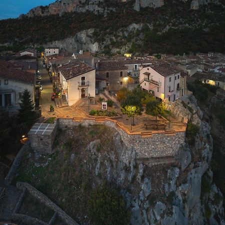 Il Belvedere Civita Bagian luar foto