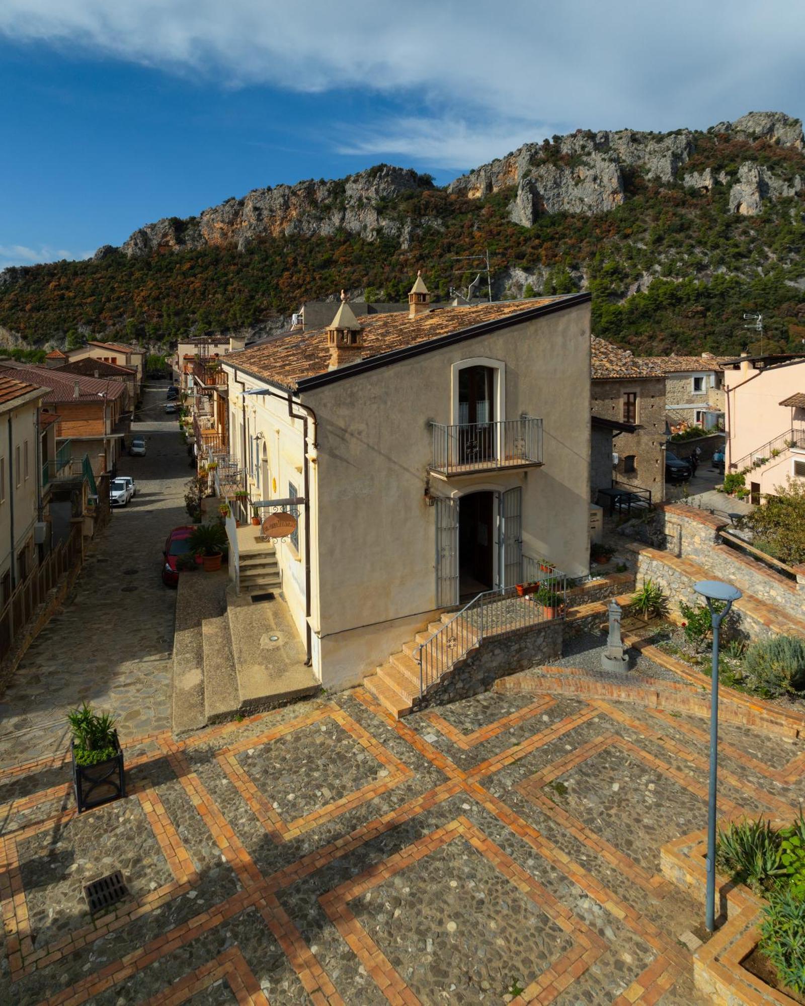 Il Belvedere Civita Bagian luar foto