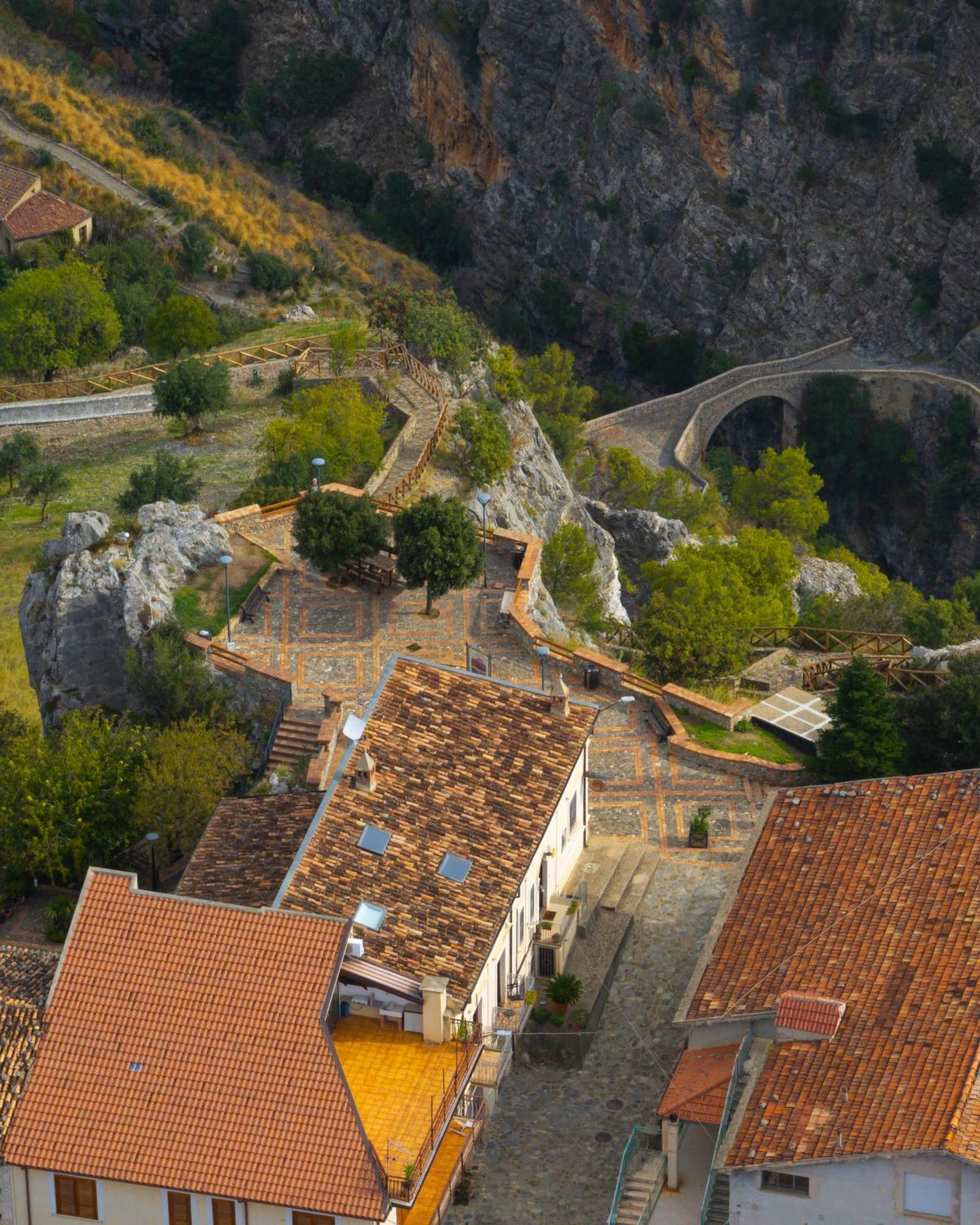 Il Belvedere Civita Bagian luar foto