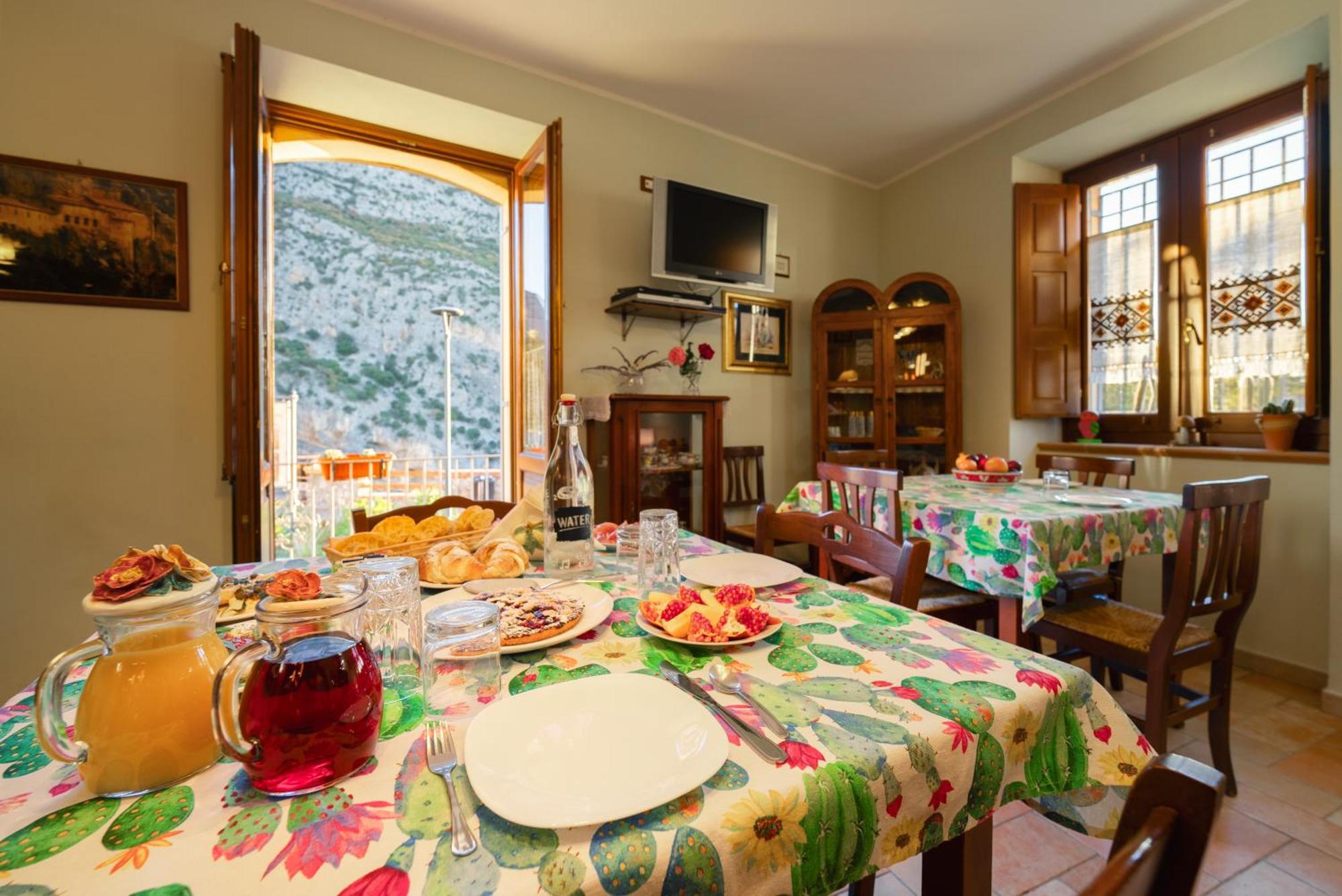 Il Belvedere Civita Bagian luar foto
